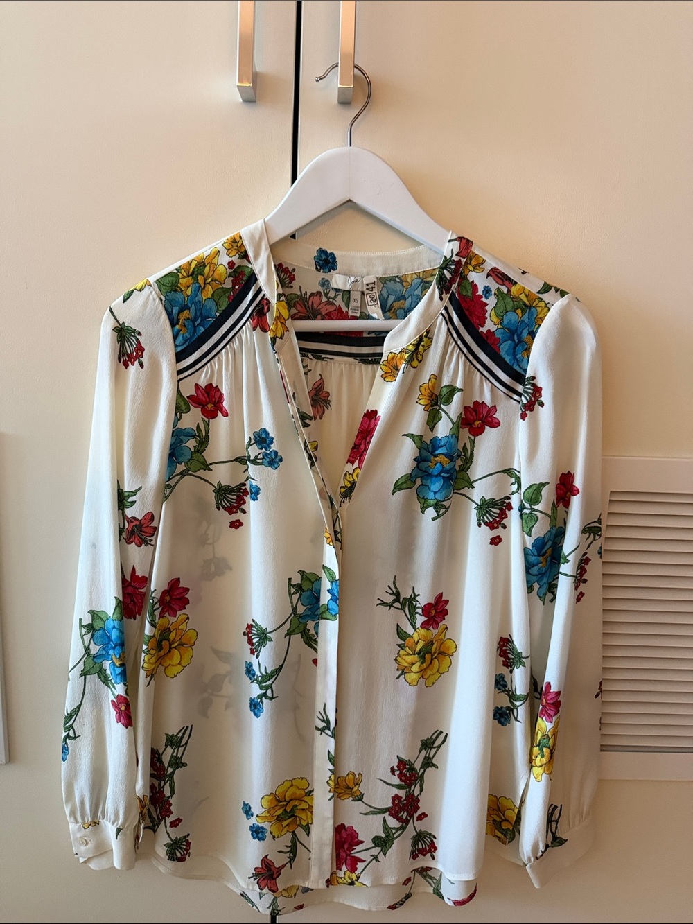 Joie Cream Floral Button-Front Blouse with Blue, Yellow & Red Flowers